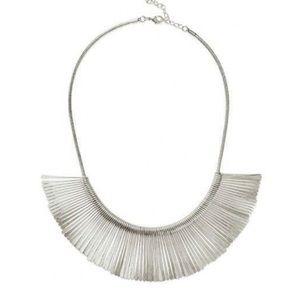 Essential Fringe Necklace
